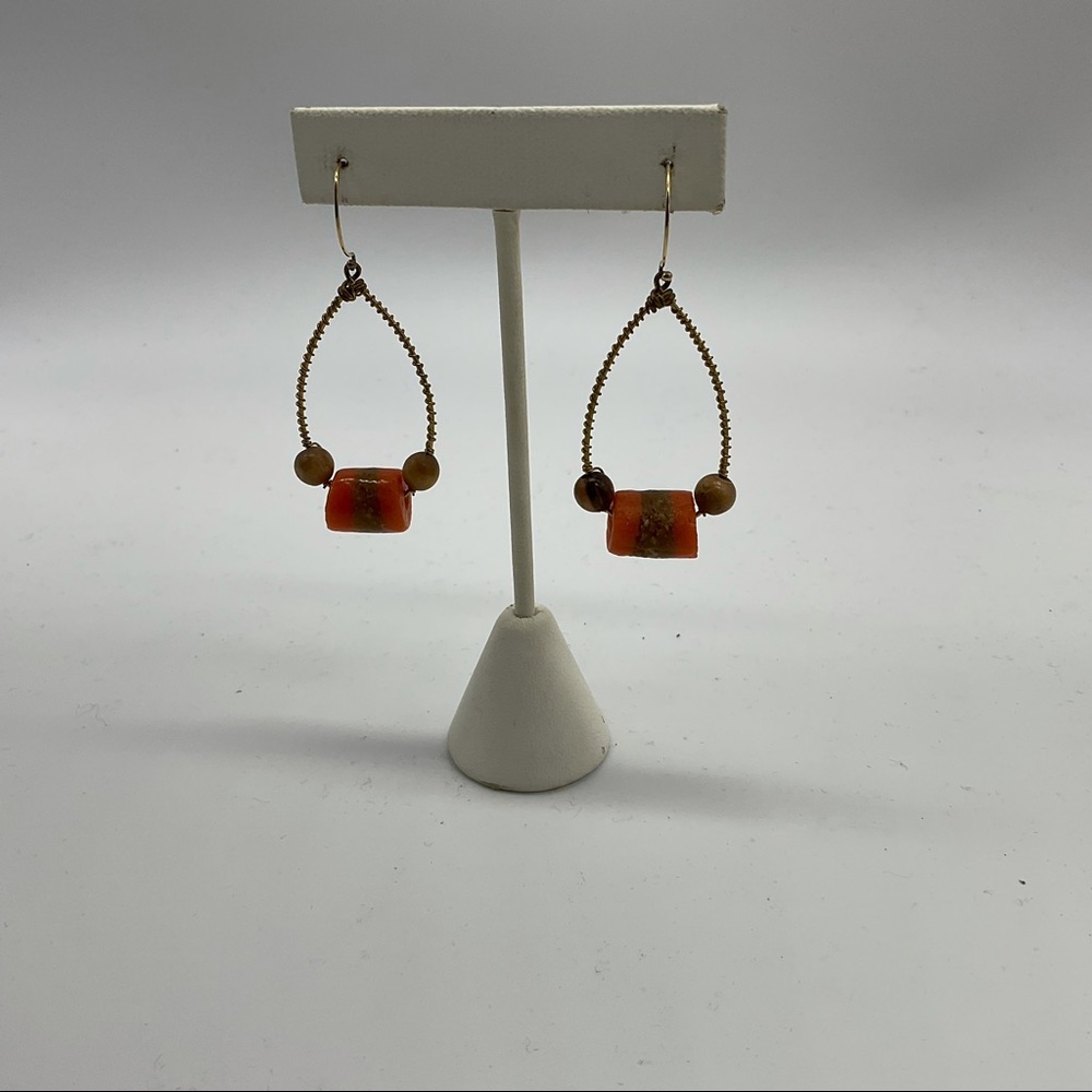 Wire Earrinngs - Picture 2 of 3